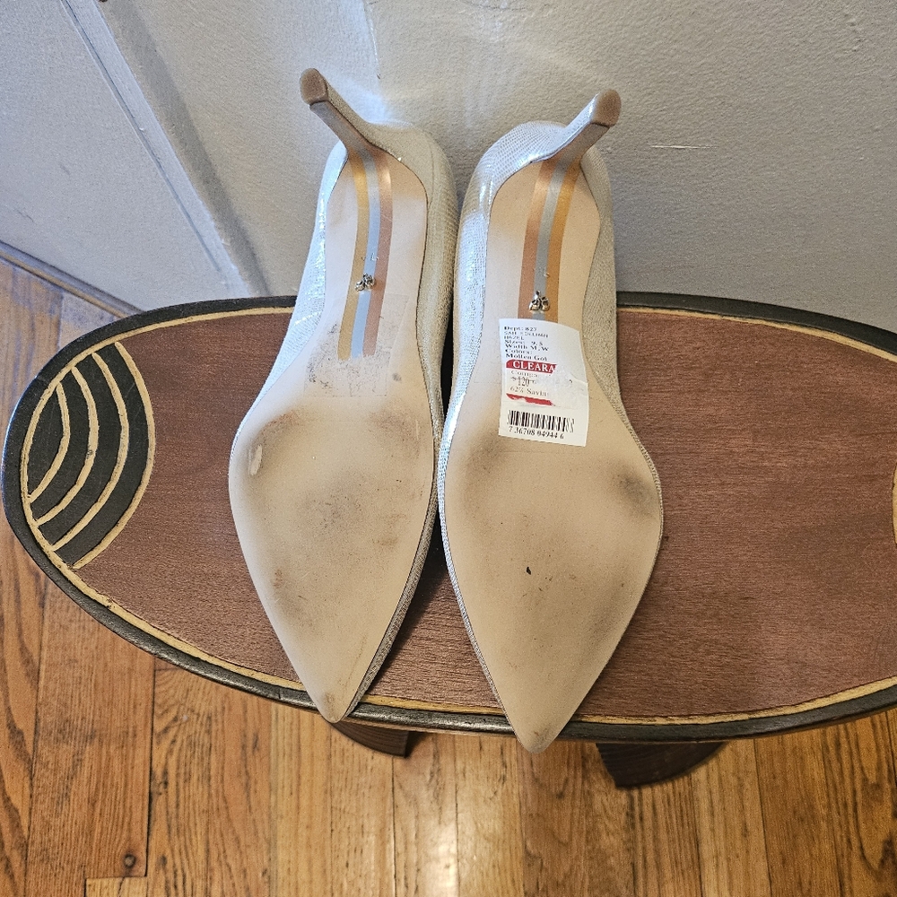 Sam Edelman Gold Pointed-Toe Heels - Picture 4 of 4